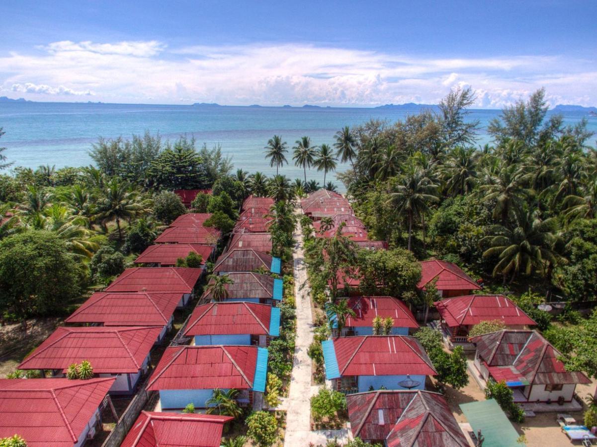 Sawai Home Resort Nathon Exterior photo